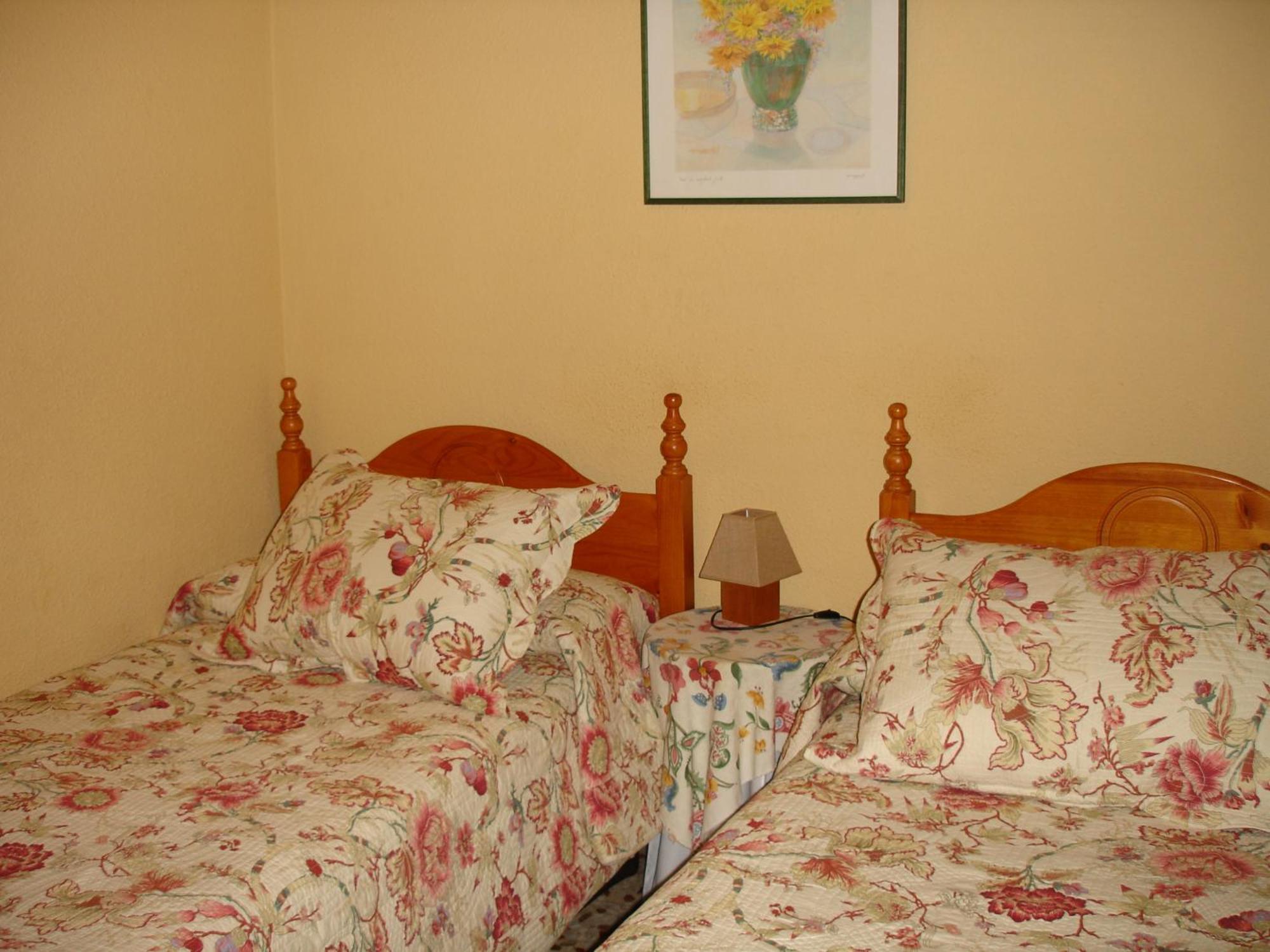 Hostal Puerta Bonita Vista Alegre Madrid Eksteriør bilde